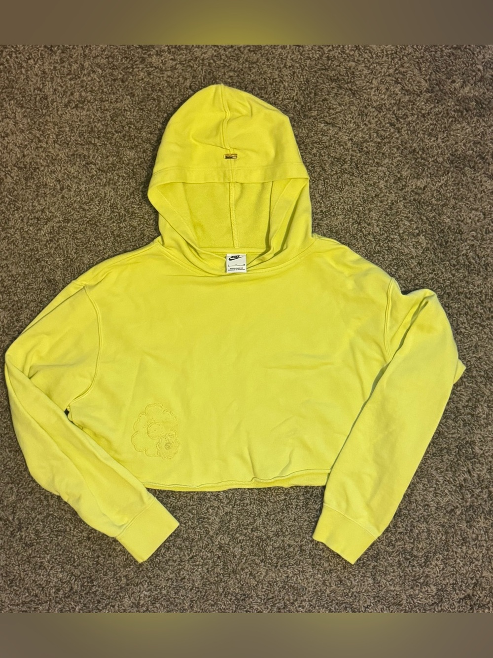Nike Sportswear Mama Cropped Hoodie| Light Zitron| SMALL - Picture 2 of 6